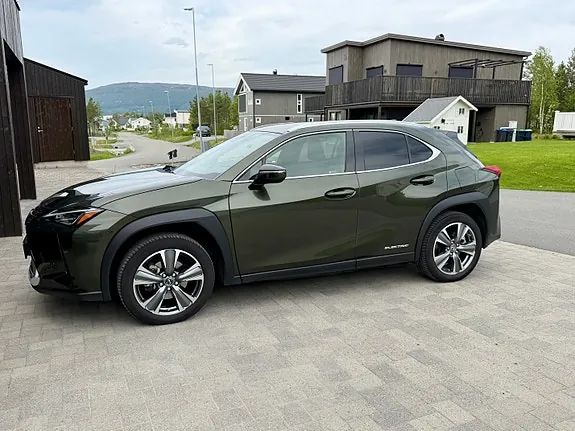Lexus Ux300E 2023 photo 4
