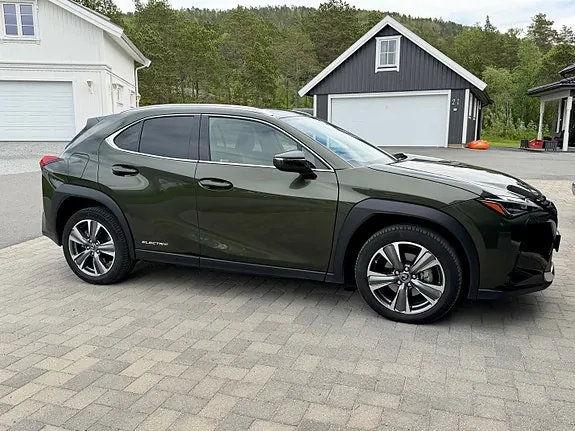 Lexus Ux300E