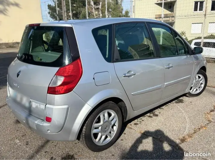 Renault Megane 2008 photo 2