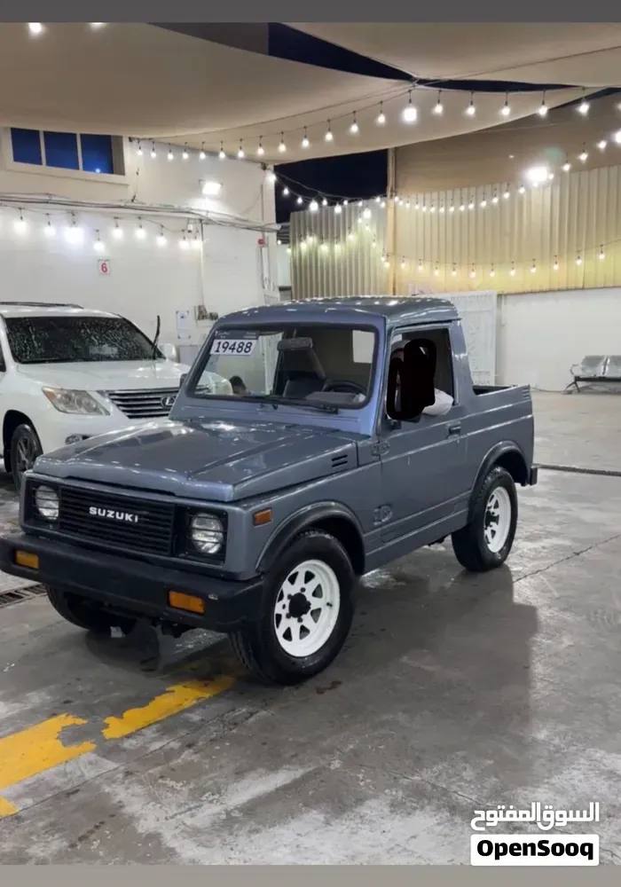 Suzuki Samurai 1985 photo 2