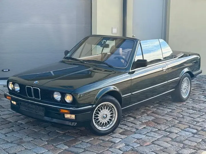 BMW 320I