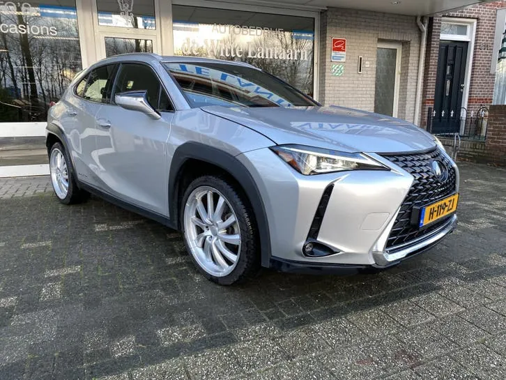 Lexus Ux 2019 photo 3