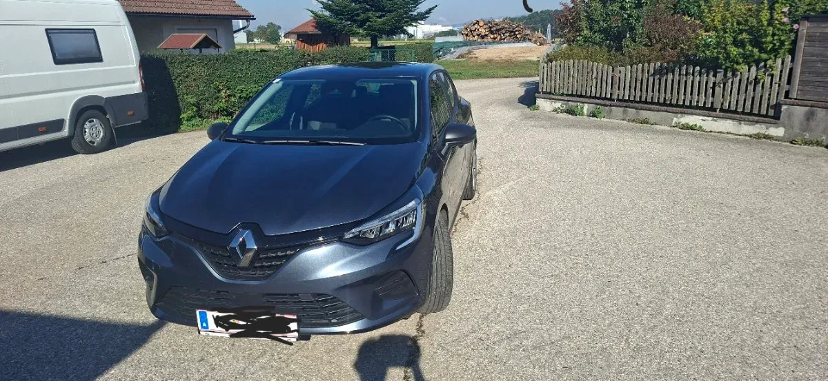 Renault Clio 2022 photo 2