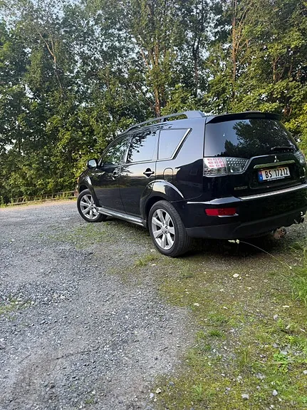 Mitsubishi Outlander 2011 photo 4