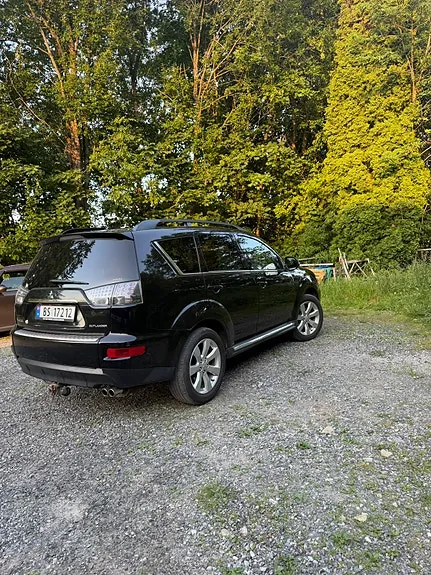 Mitsubishi Outlander 2011 photo 3