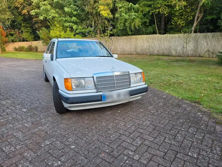 Mercedes-Benz 250 D
