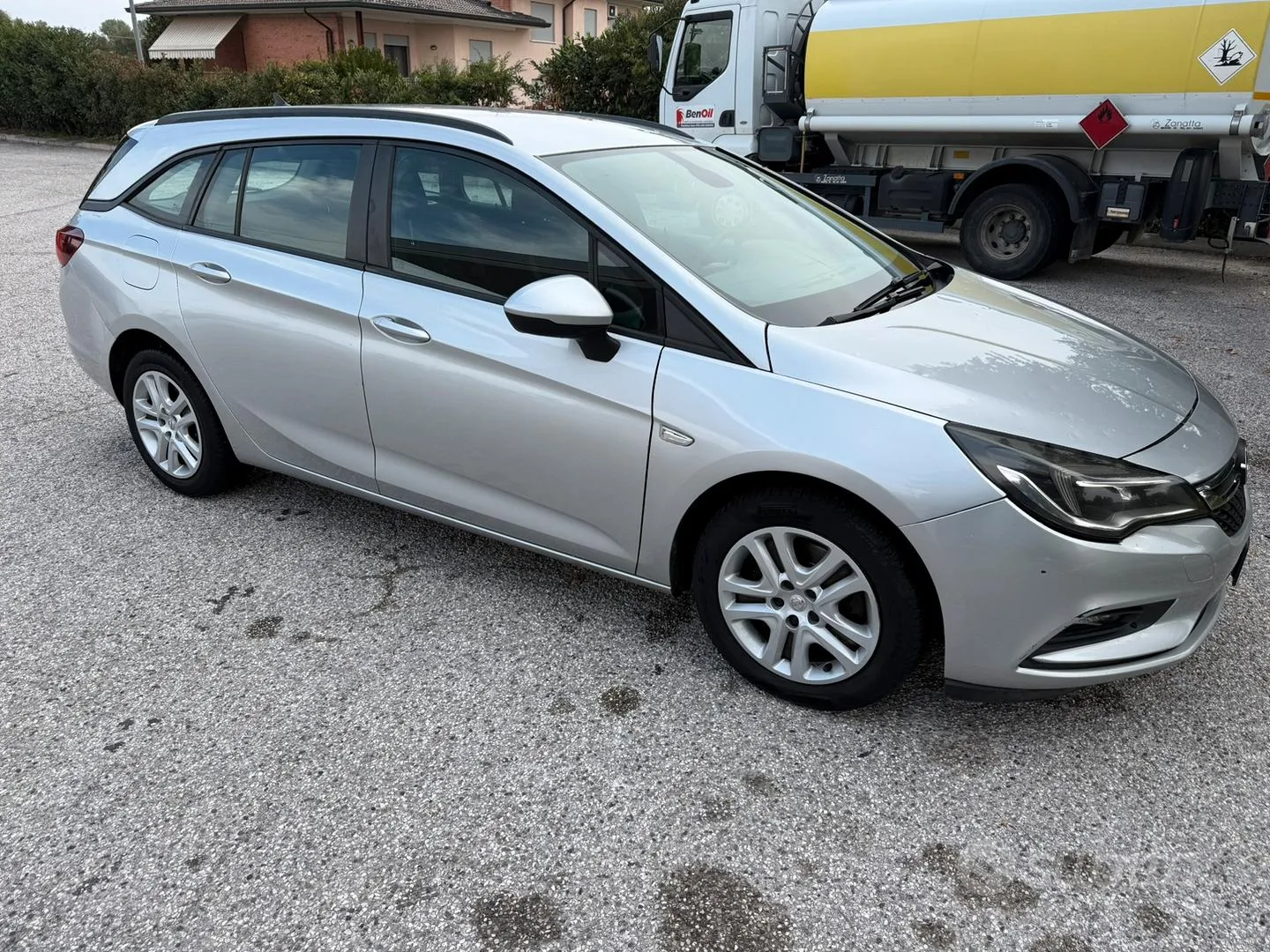 Opel Astra 2016 photo 2