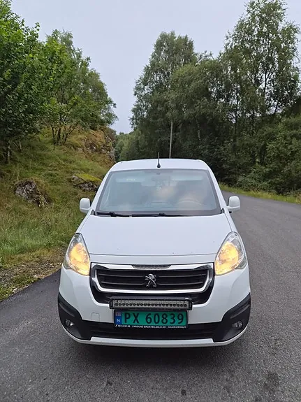 Peugeot Partner 2015 photo 2