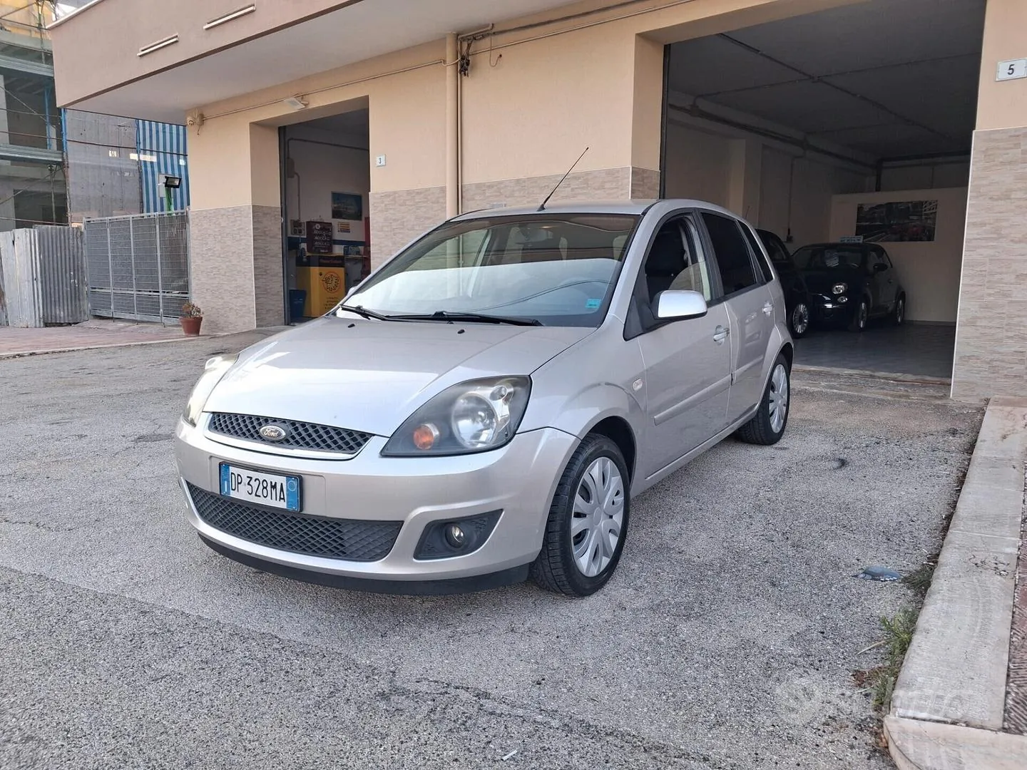 Ford Fiesta 2008 photo 2