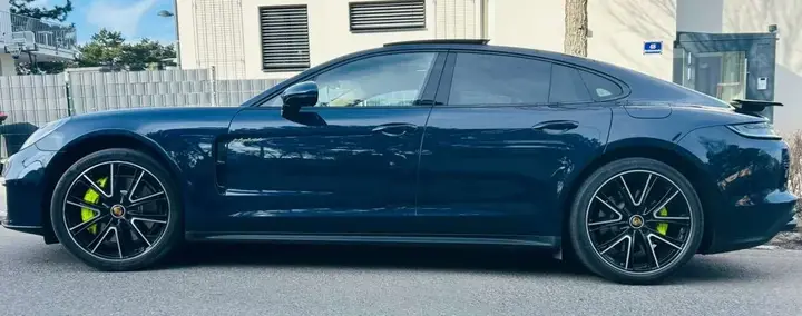 Porsche Panamera 2022 photo 2