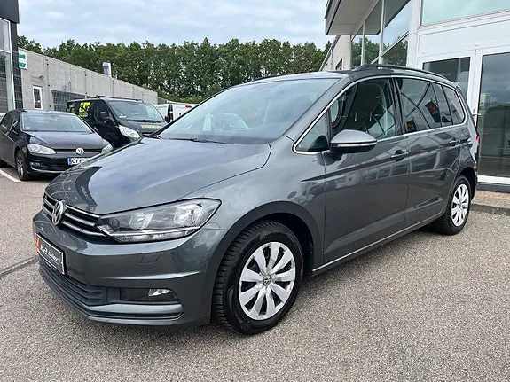 Volkswagen Touran 2020 photo 2