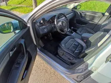 Volkswagen Passat photo 2
