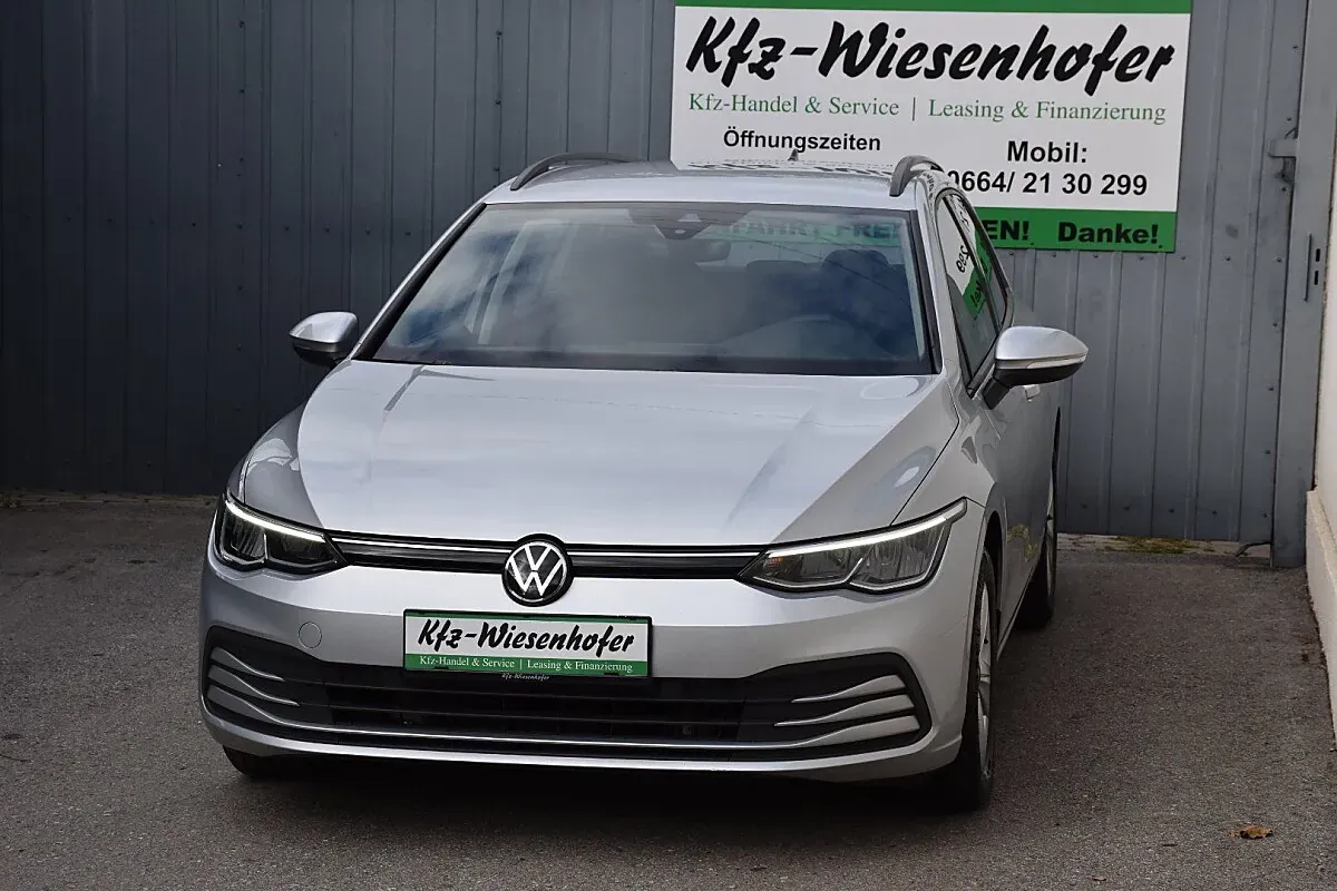 Volkswagen Golf 2022 photo 2