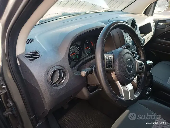 Jeep Compass 2012 photo 5