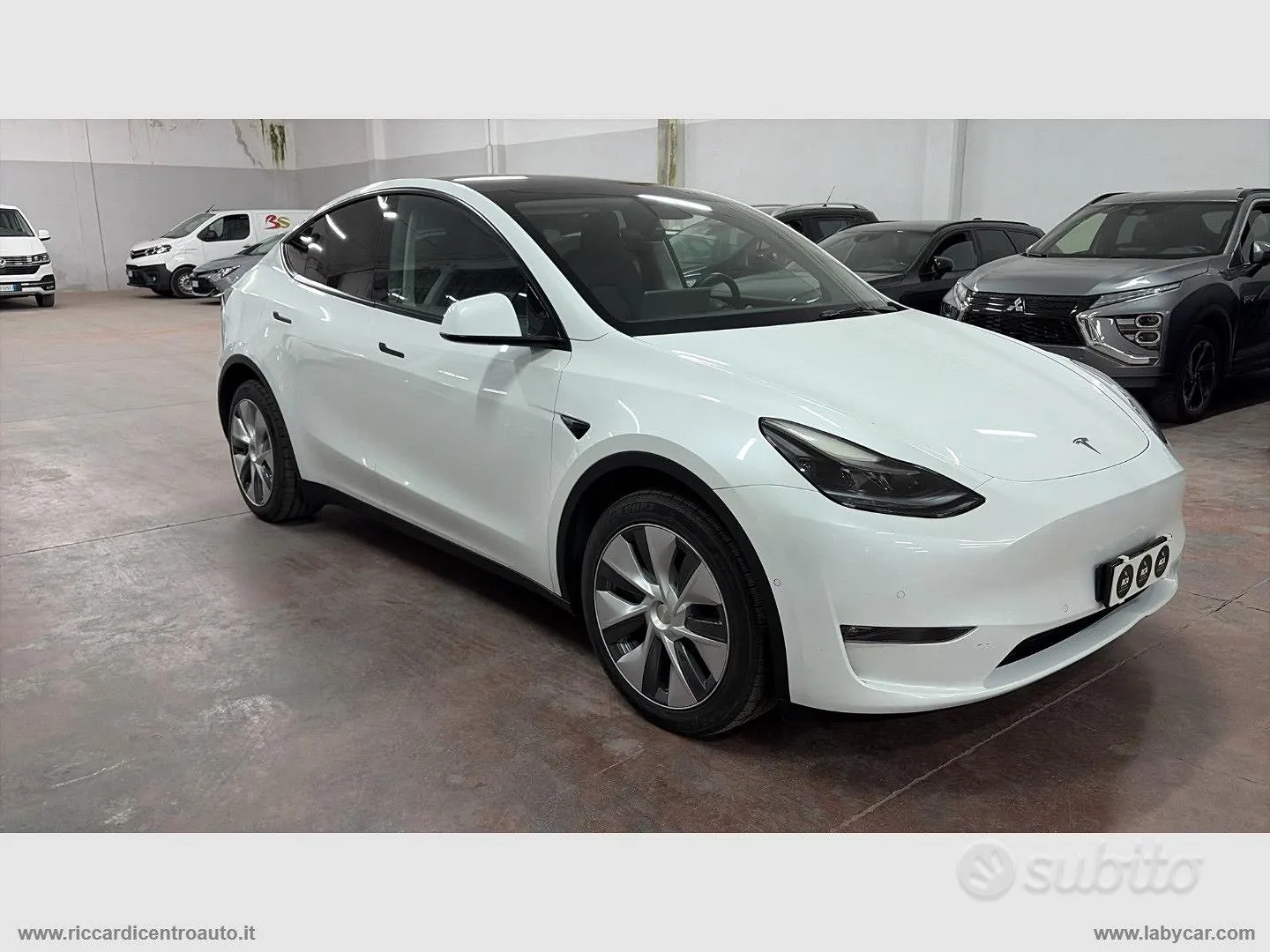 Tesla Model Y 2022 photo 2