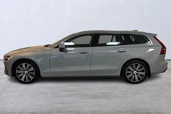 Volvo V60 2025 photo 2