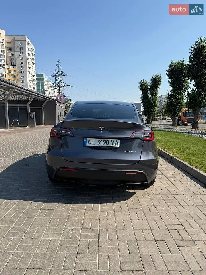 Tesla Model Y 2020 photo 2