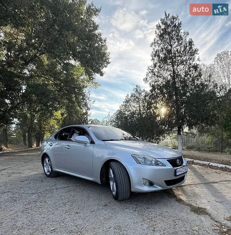 Lexus Is