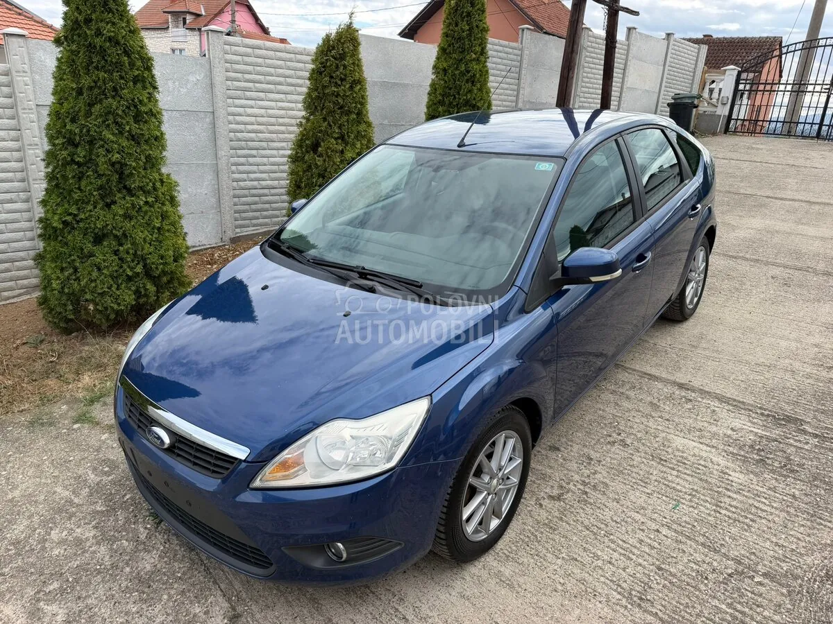 Ford Focus 2010 photo 2