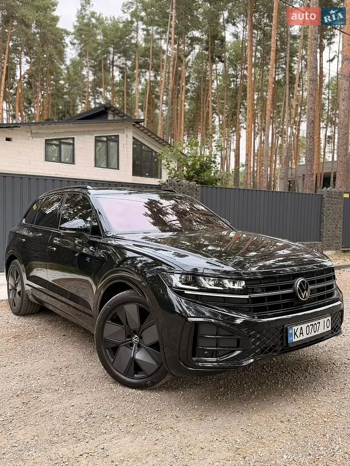 Volkswagen Touareg 2023 photo 2