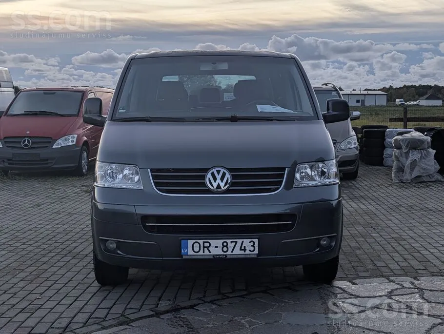 Volkswagen Multivan 2003 photo 2