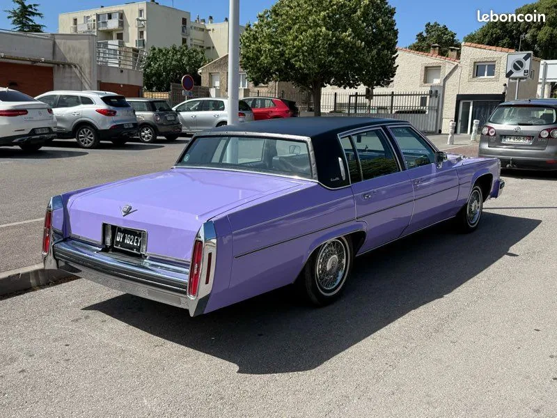 Cadillac Deville 1983 photo 2