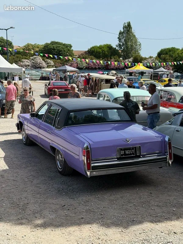 Cadillac Deville 1983 photo 3
