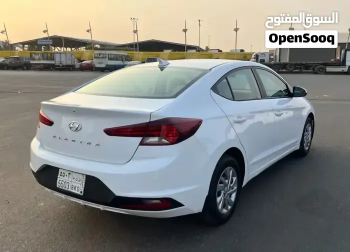 Hyundai Elantra Gls 2018 photo 4