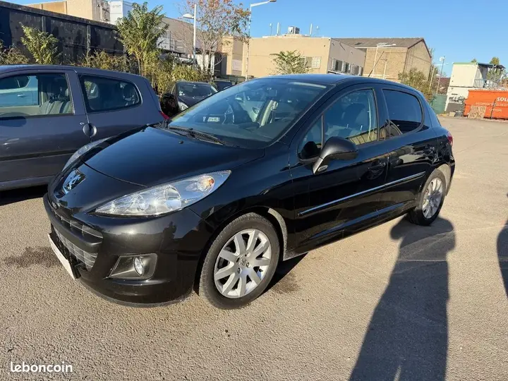 Peugeot 207 2010 photo 3