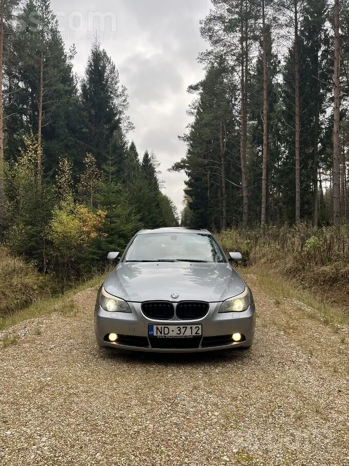 BMW 530 2003 photo 2