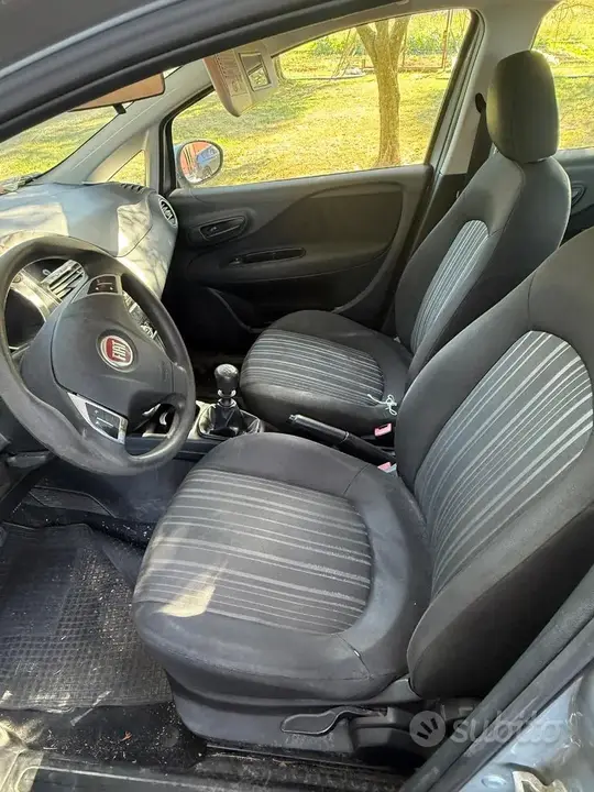 Fiat Punto Evo 2011 photo 3