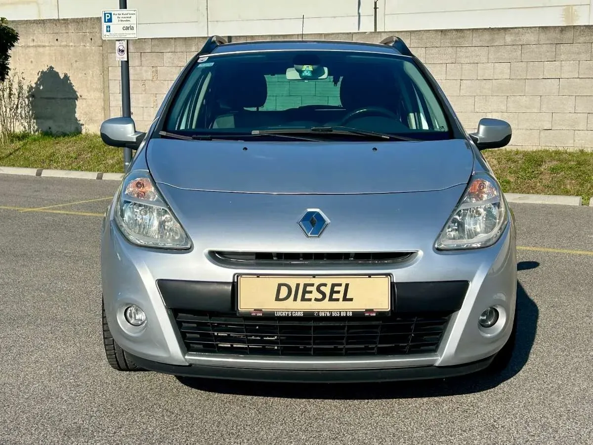 Renault Clio 2011 photo 2