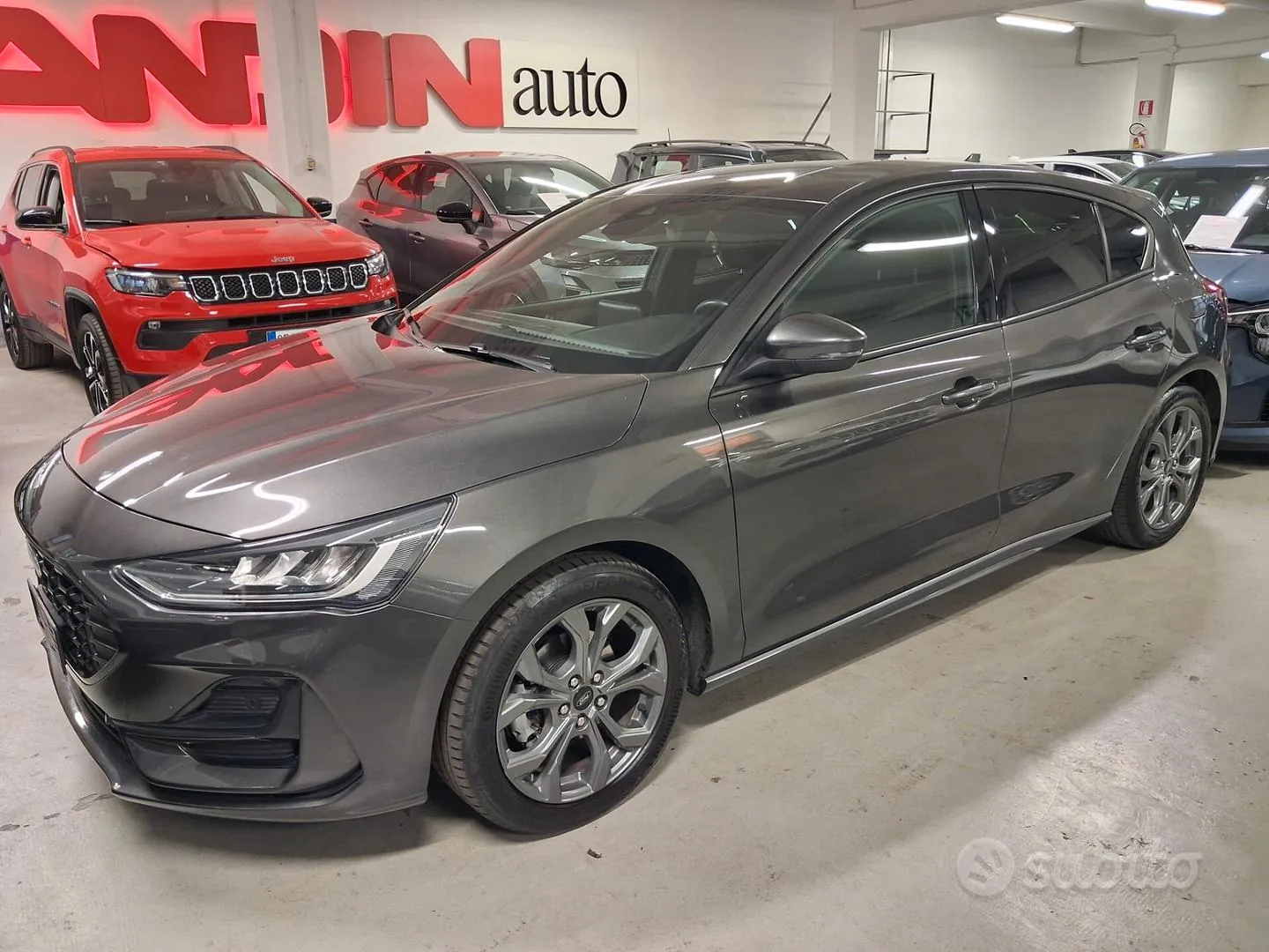 Ford Focus 2022 photo 2