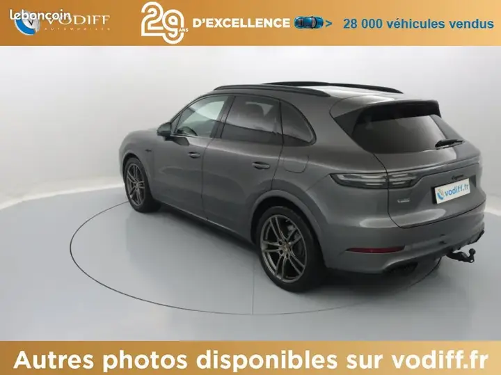 Porsche Cayenne 2022 photo 2