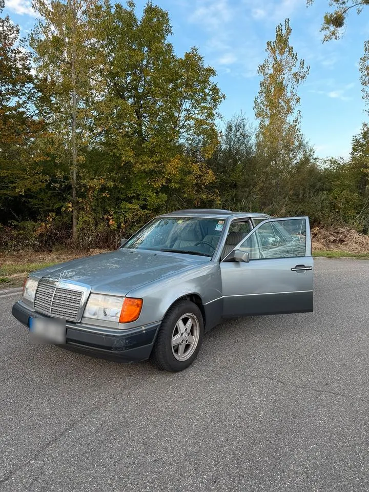 Mercedes-Benz W124