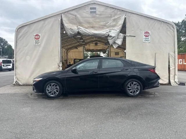 Hyundai Elantra 2024 photo 4