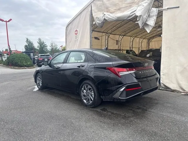 Hyundai Elantra 2024 photo 5