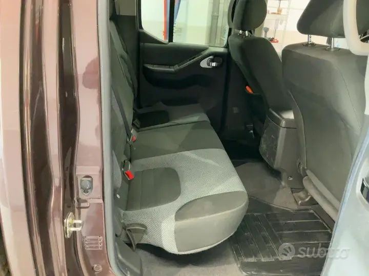 Nissan Navara 2015 photo 2