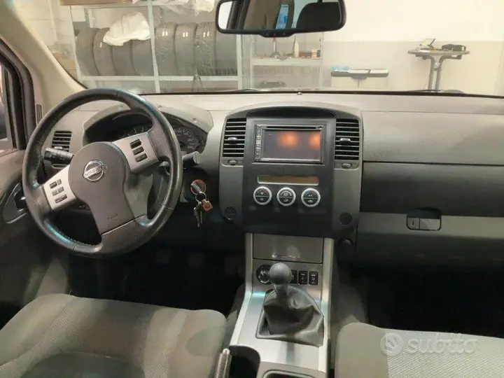Nissan Navara 2015 photo 3