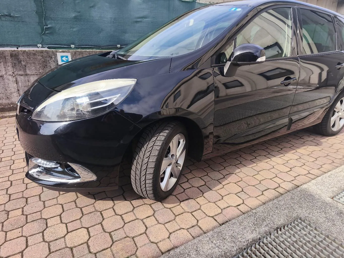 Renault Scenic 2013 photo 2