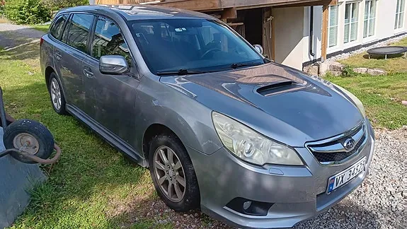 Subaru Legacy 2010 photo 4