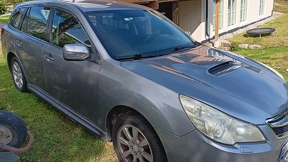 Subaru Legacy 2010 photo 3