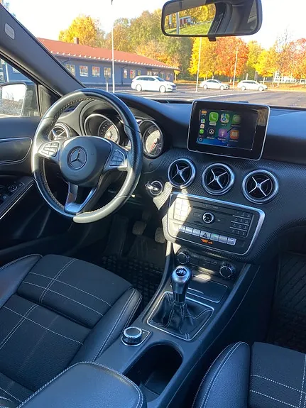 Mercedes-Benz A180 2017 photo 2