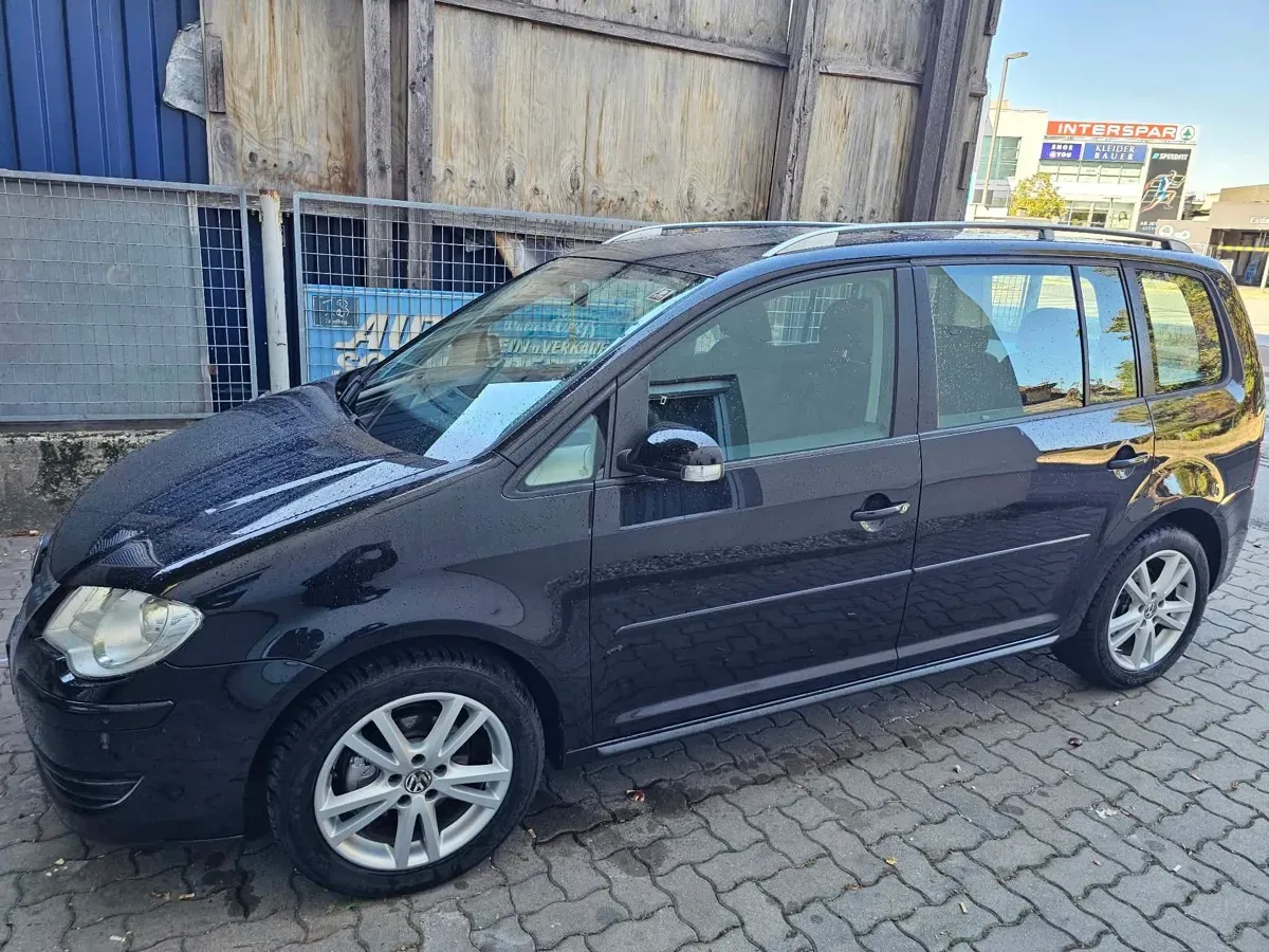 Volkswagen Touran 2008 photo 3