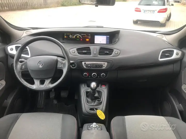 Renault Scenic 2013 photo 5