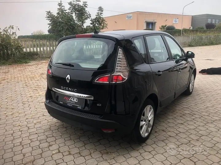 Renault Scenic 2013 photo 4