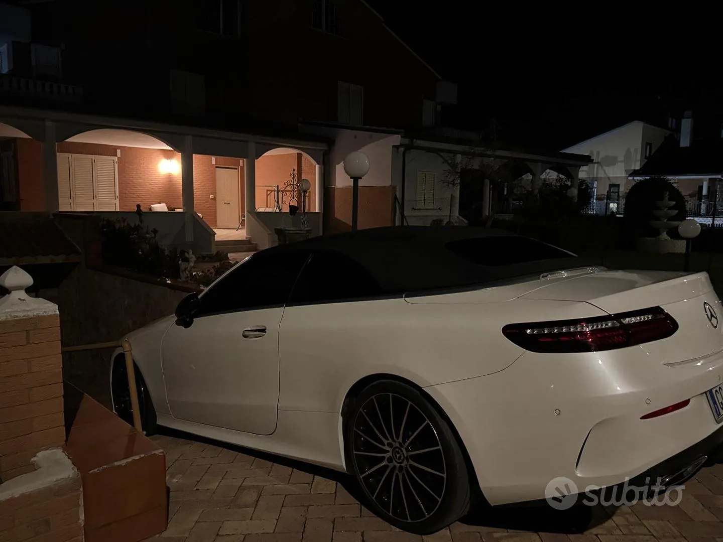 Mercedes-Benz E 220 Cabrio 2021 photo 3