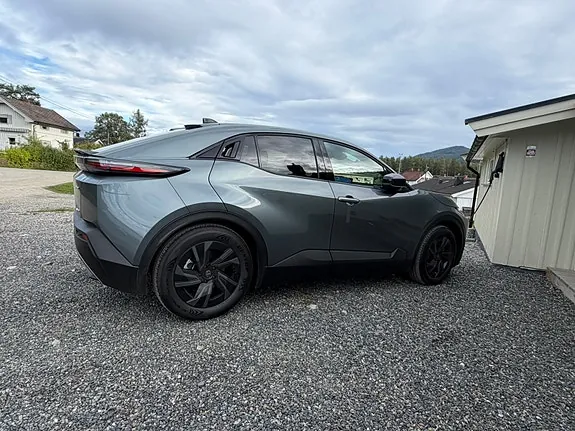 Toyota Chr 2026 photo 3