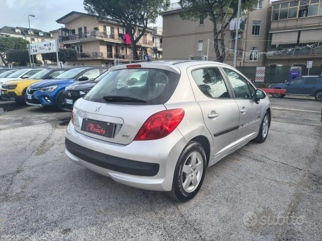 Peugeot 207 2009 photo 4