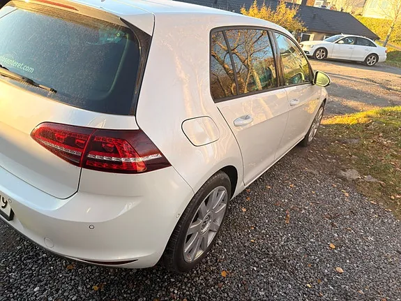 Volkswagen E-Golf 2015 photo 4